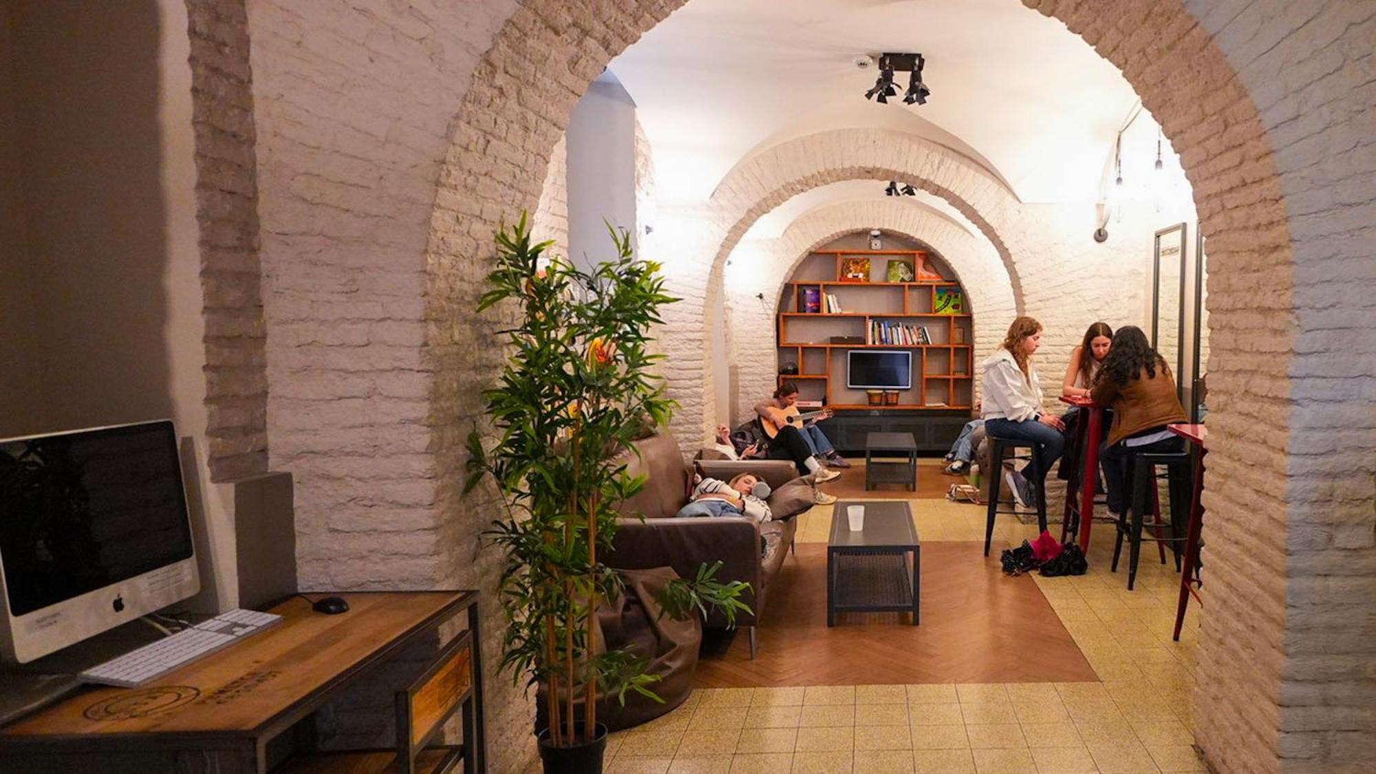 Hostel Yellowsquare